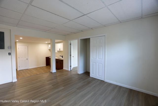184-186 Broadway 2c, Port Ewen, NY 12466
