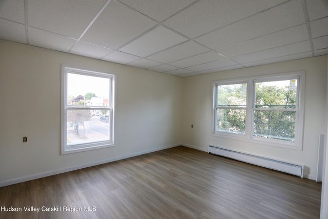 184-186 Broadway 2c, Port Ewen, NY 12466