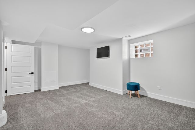 7642 S Merrill Avenue, Chicago, IL 60649