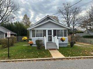517 Flint Street, Greenport, NY 11944