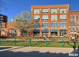 311 SW Water St # 3, Peoria, IL 61602