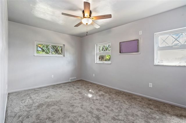126 4th St, Neville Twp, PA 15225