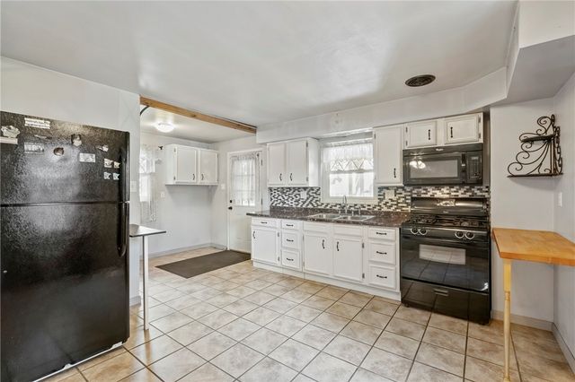 126 4th St, Neville Twp, PA 15225