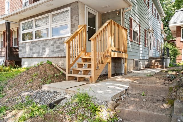 126 4th St, Neville Twp, PA 15225