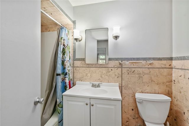 126 4th St, Neville Twp, PA 15225