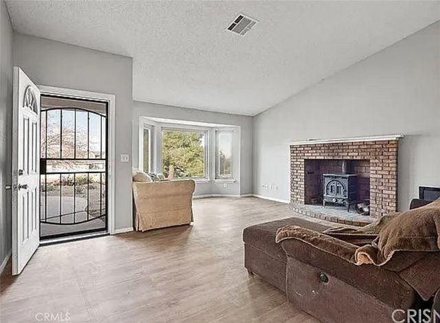 13510 E Avenue W11, Pearblossom, CA 93553