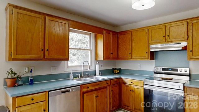 2507 Otis Dellinger Road, Lincolnton, NC 28092