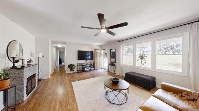 2507 Otis Dellinger Road, Lincolnton, NC 28092
