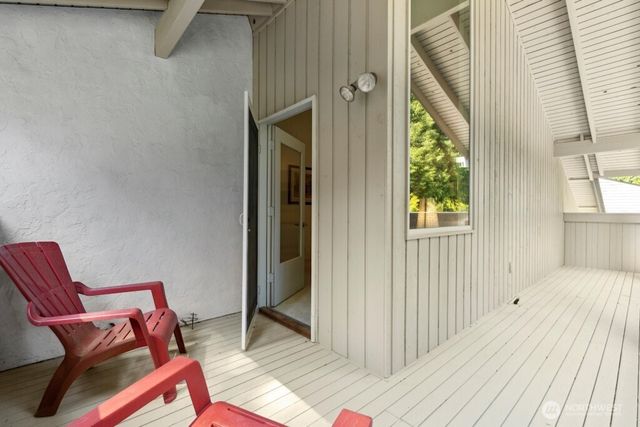 21010 NE 33rd Place, Sammamish, WA 98074