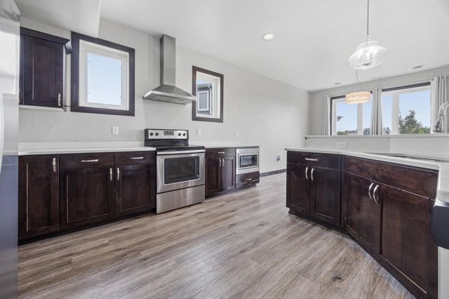 1029 44th Avenue S, Moorhead, MN 56560