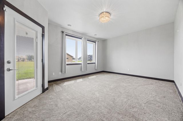 1029 44th Avenue S, Moorhead, MN 56560