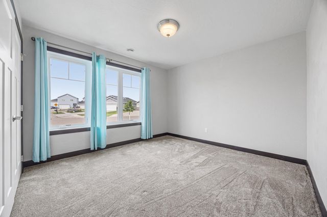 1029 44th Avenue S, Moorhead, MN 56560