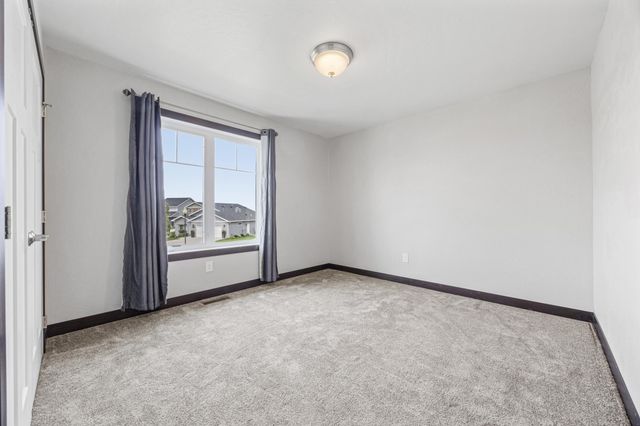 1029 44th Avenue S, Moorhead, MN 56560