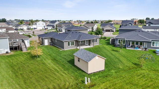 1029 44th Avenue S, Moorhead, MN 56560