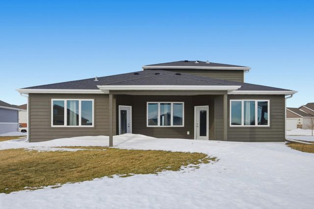 1029 44th Avenue S, Moorhead, MN 56560