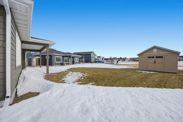 1029 44th Avenue S, Moorhead, MN 56560