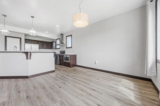 1029 44th Avenue S, Moorhead, MN 56560