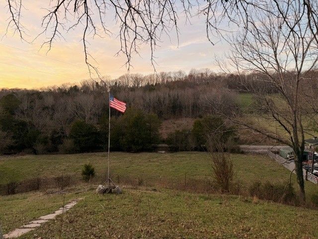 652 Ella West Cir, Lynnville, TN 38472