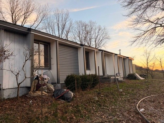 652 Ella West Cir, Lynnville, TN 38472