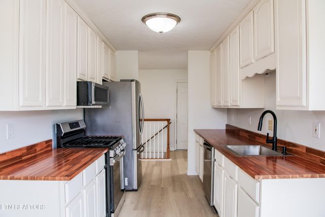 422 Willow Tree Lane, Morristown, TN 37814