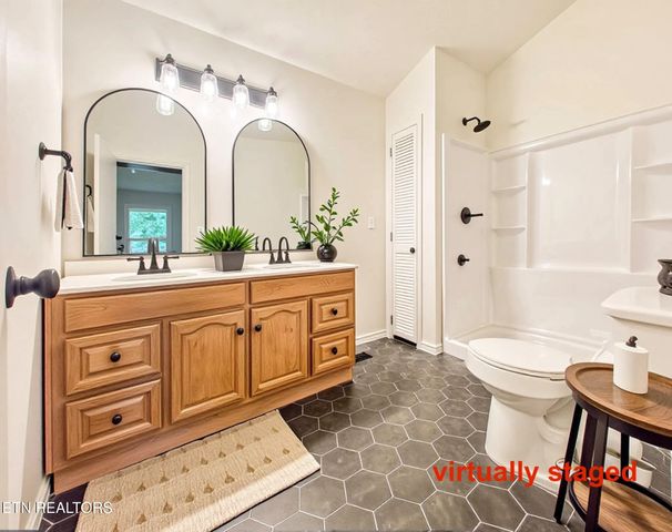 422 Willow Tree Lane, Morristown, TN 37814