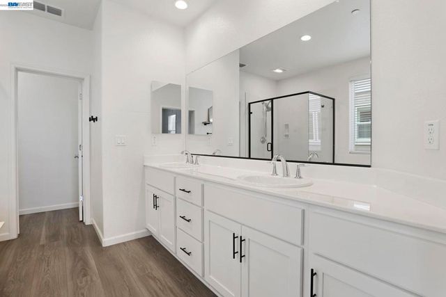4323 Lennox Ln, Tracy, CA 95377