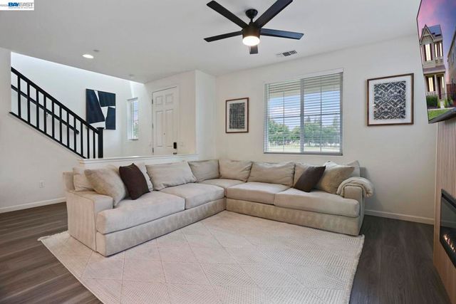 4323 Lennox Ln, Tracy, CA 95377