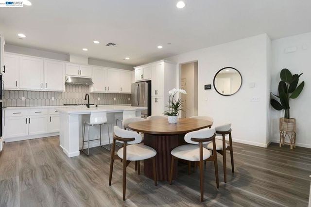4323 Lennox Ln, Tracy, CA 95377