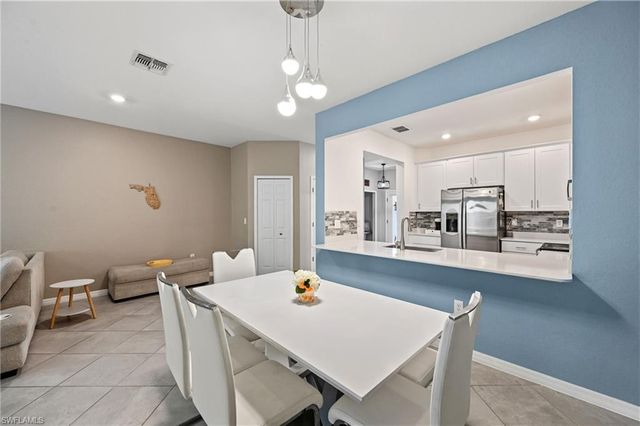 2828 Citrus ST, Naples, FL 34120