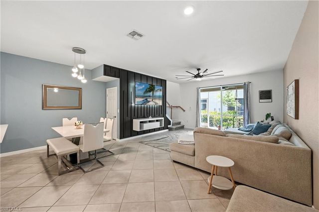 2828 Citrus ST, Naples, FL 34120