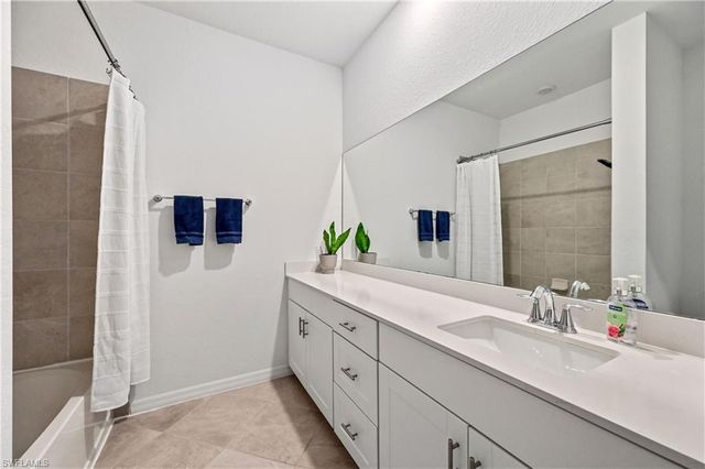 2828 Citrus ST, Naples, FL 34120