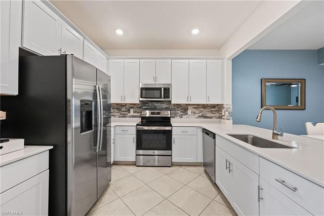 2828 Citrus ST, Naples, FL 34120