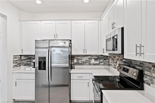 2828 Citrus ST, Naples, FL 34120