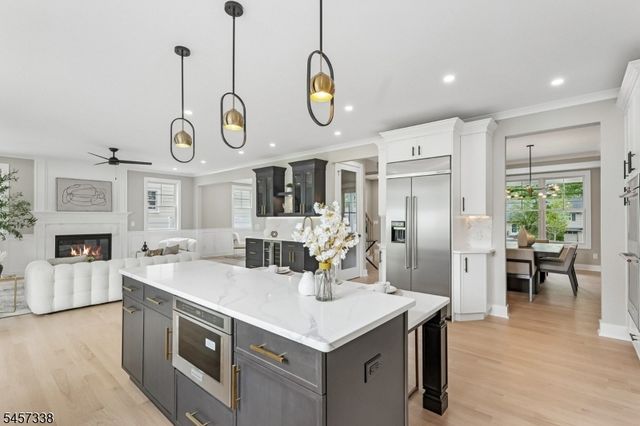 616 S Chestnut St, Westfield Town, NJ 07090