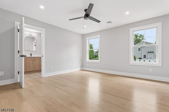 616 S Chestnut St, Westfield Town, NJ 07090