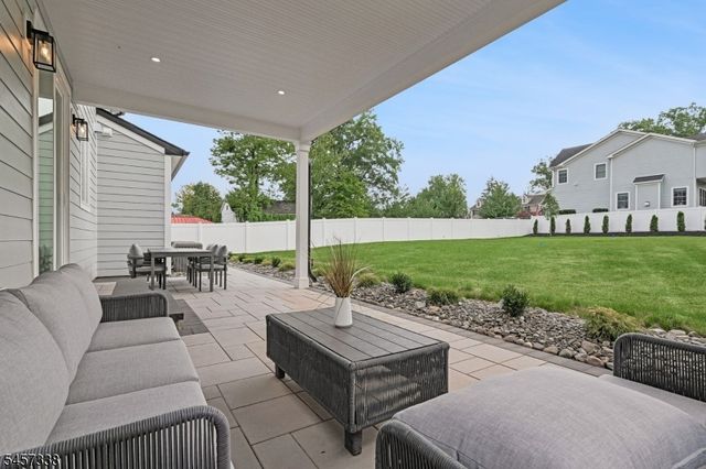 616 S Chestnut St, Westfield Town, NJ 07090