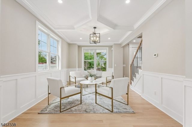 616 S Chestnut St, Westfield Town, NJ 07090