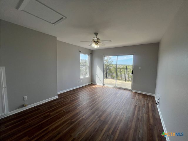 5899 Denmans Loop, Belton, TX 76513