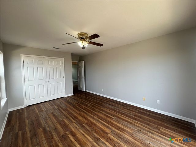 5899 Denmans Loop, Belton, TX 76513