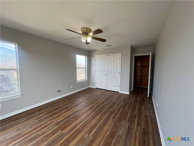 5899 Denmans Loop, Belton, TX 76513