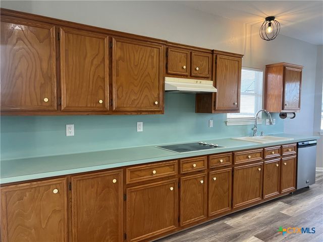 5899 Denmans Loop, Belton, TX 76513