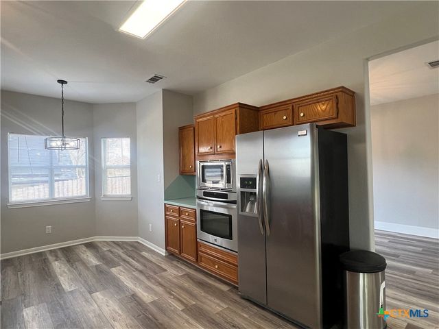 5899 Denmans Loop, Belton, TX 76513