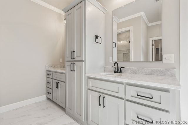 6705 S Fir Avenue, Broken Arrow, OK 74011