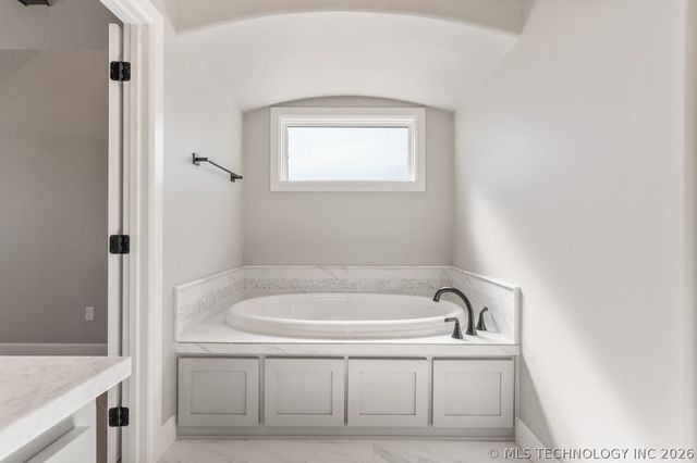 6705 S Fir Avenue, Broken Arrow, OK 74011