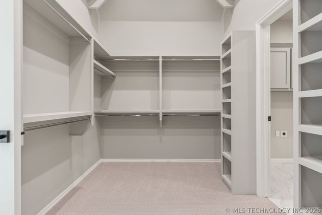 6705 S Fir Avenue, Broken Arrow, OK 74011