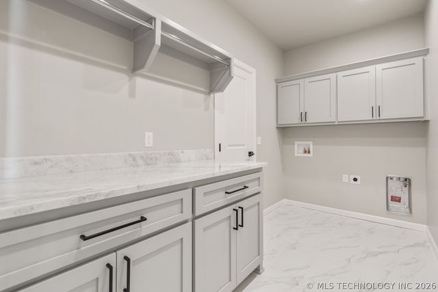 6705 S Fir Avenue, Broken Arrow, OK 74011