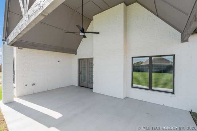 6705 S Fir Avenue, Broken Arrow, OK 74011