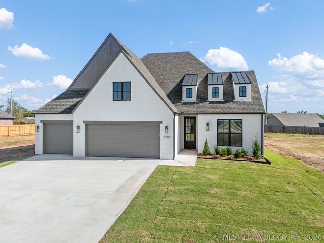 6705 S Fir Avenue, Broken Arrow, OK 74011