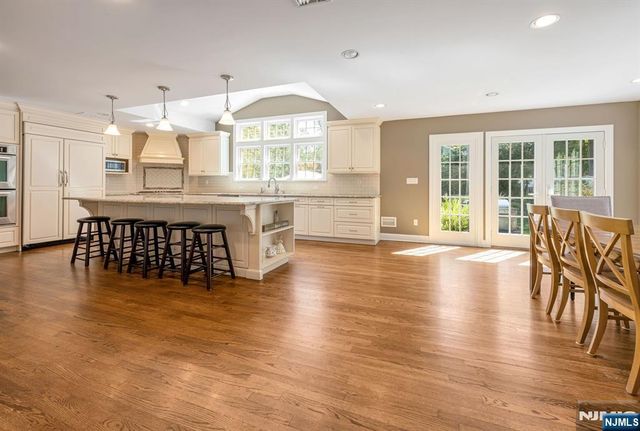 525 Pines Lake Drive, Wayne, NJ 07470