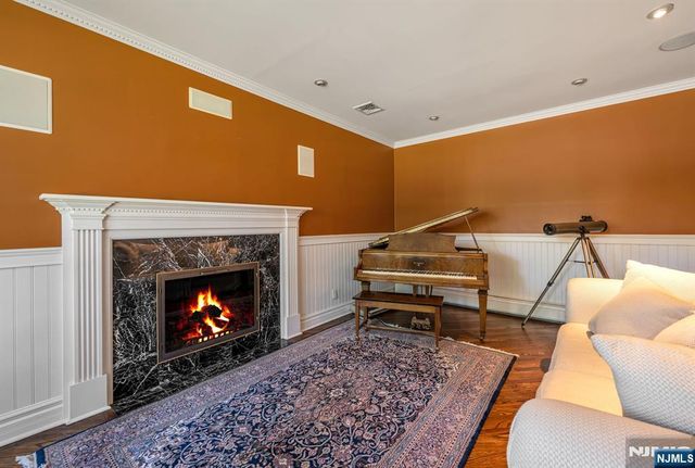 525 Pines Lake Drive, Wayne, NJ 07470